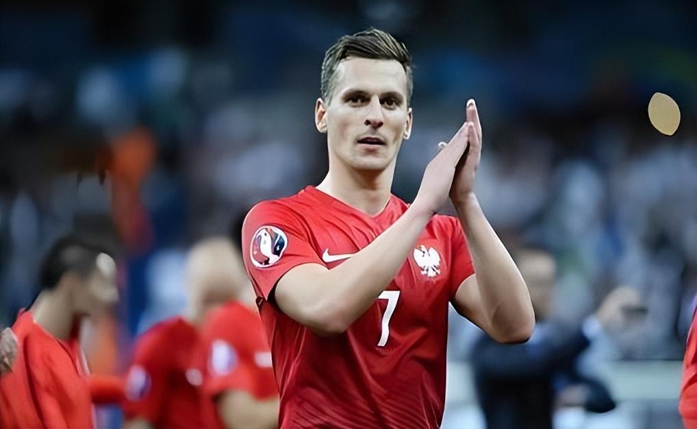 韩鹏刚有望在鲁能转正,就可能为俱乐部搞定一笔签约,以官宣为准