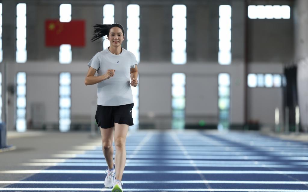 荣耀终章从打工妹到田径队大姐,爱笑的韦永丽写就一段传奇