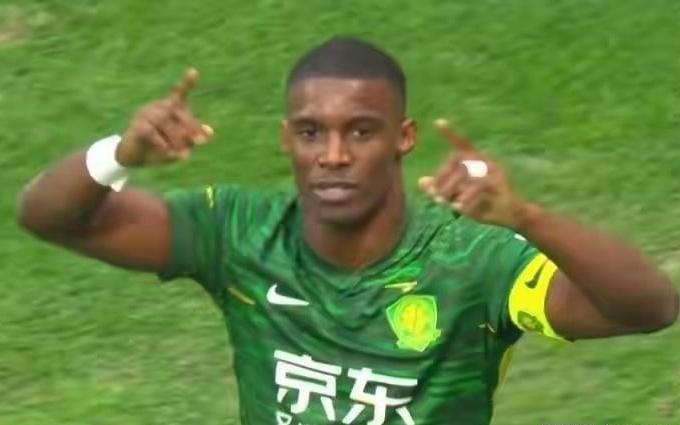 金靴的加冕:法比奥用六射一传完美收官,加冕中超十一月最佳