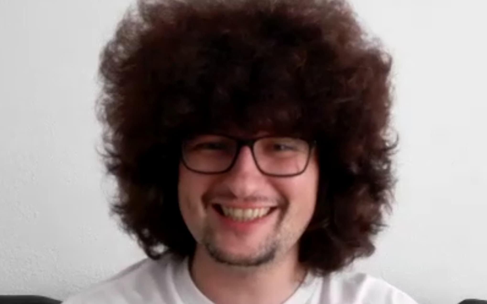 曼联长发哥:希望5连胜后曼联球员在主场帮我亲自剪头发