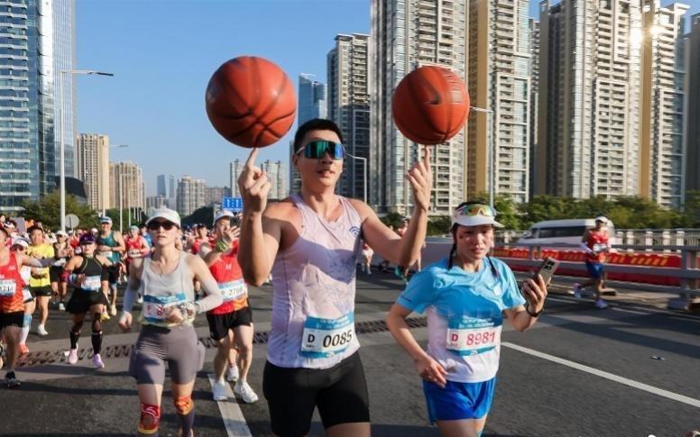 五度携手，共赴热爱：正佳广场以多元体验助力2025广马