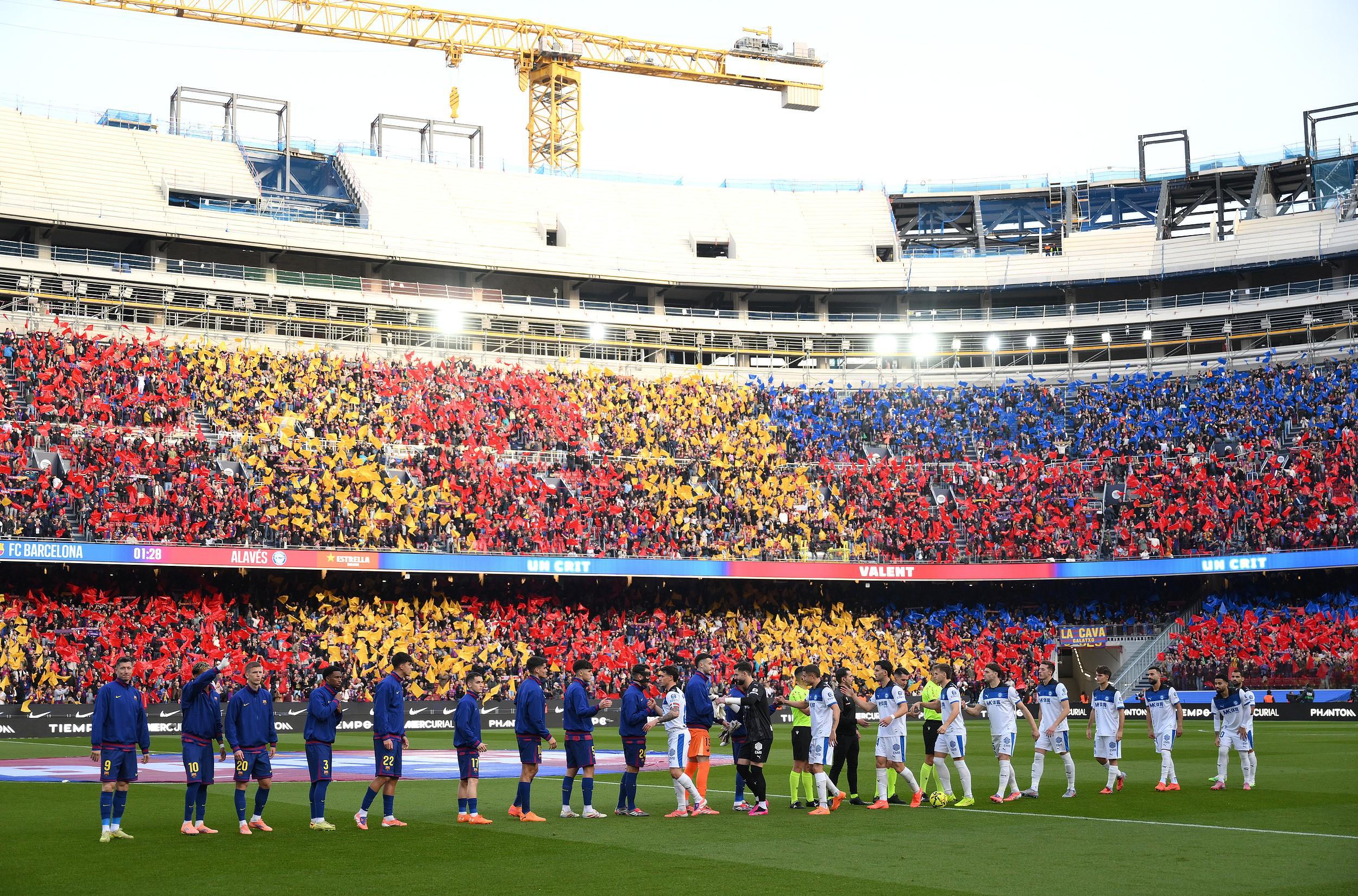 翻修球场,“连滚带爬”为的是“从从容容”