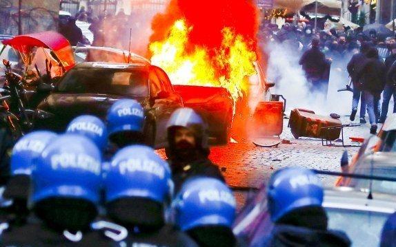 官方：那不勒斯将禁止对法兰克福球迷出售欧冠客场球票
