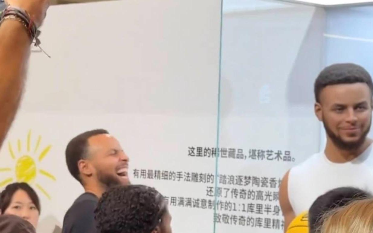 美媒调侃库里的中国蜡像：设计师一定是把他认成库里了