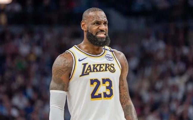 詹姆斯預計本月19日復出，本賽季若想?yún)⑴c評獎最多還能休3場