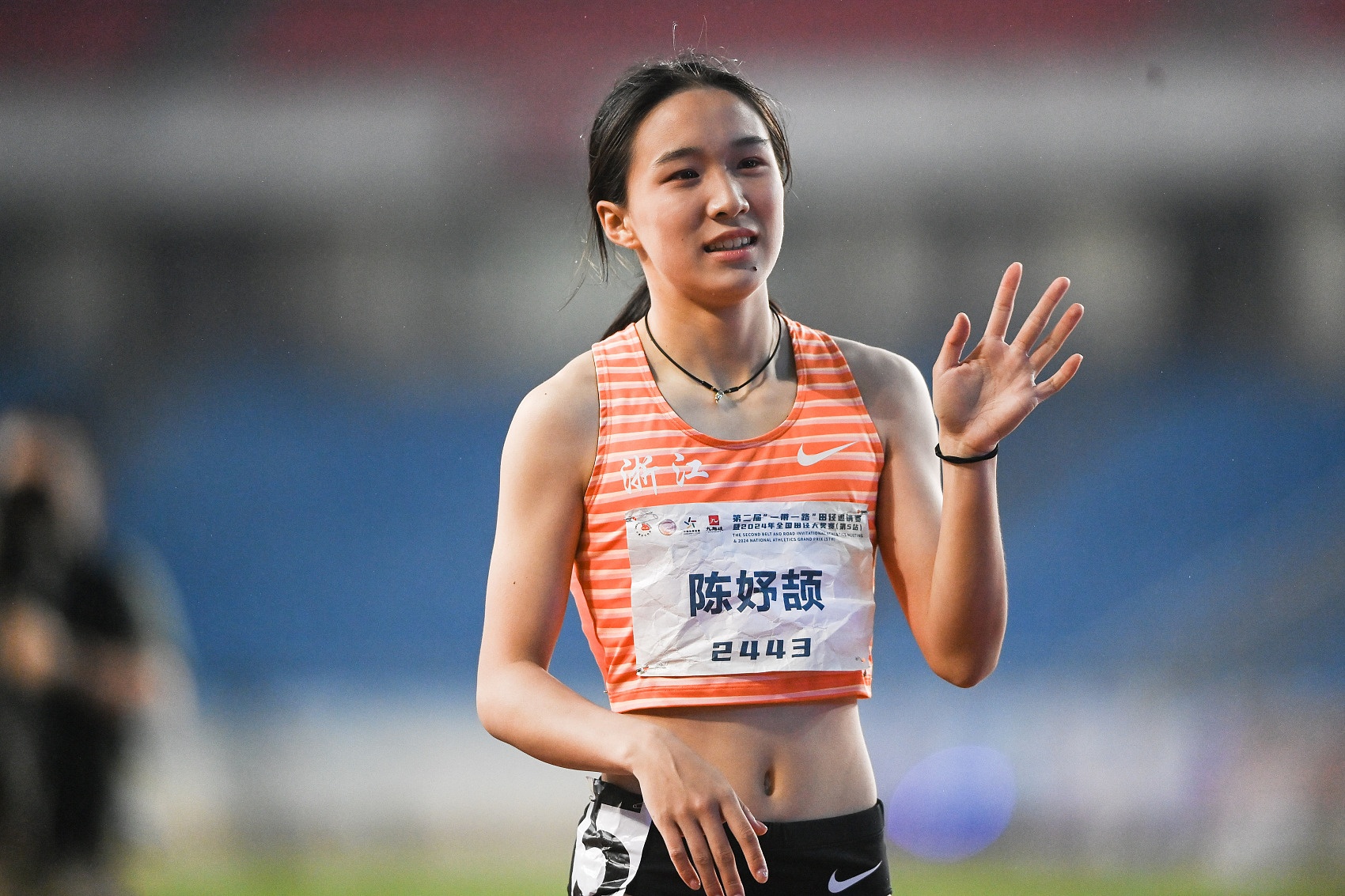 田径亚锦赛女子200米预赛，16岁陈妤颉、李玉婷晋级半决赛