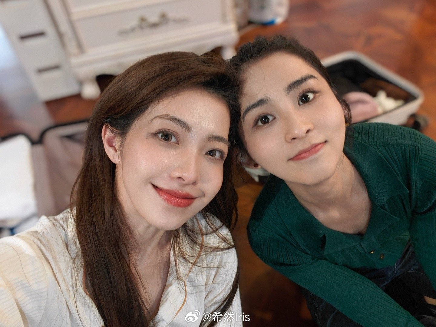 LPL女主持人希然分享与闺蜜合照：大事告一段落的MVP结算画面