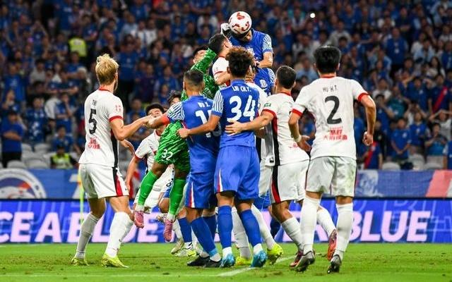 媒体人：看了赛程，中超争冠的球队基本都可全主力双线作战
