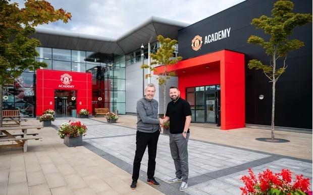 衛(wèi)報：曼聯(lián)青訓(xùn)營因人員頻繁更迭和拉爵的批評而陷入困境