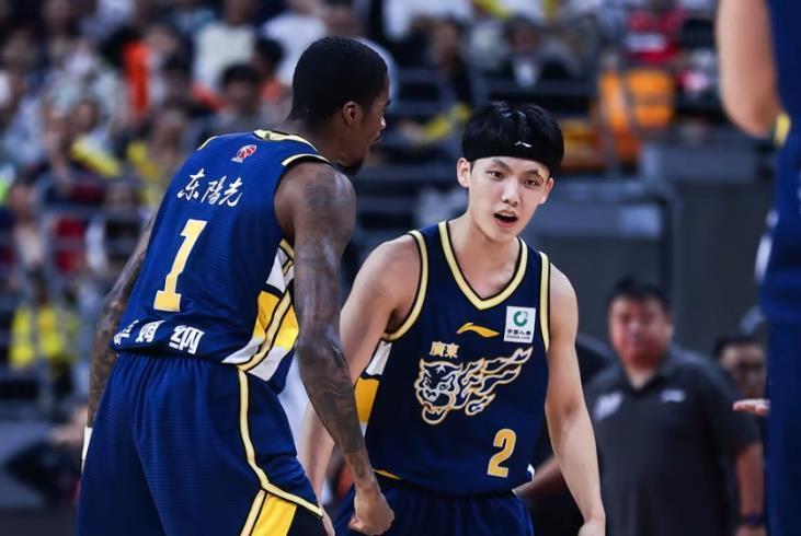 CBA最新排名：首钢广东前2，辽宁第7，宁波队势头迅猛