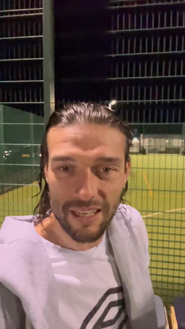 游刃有余，安迪卡罗尔代表低级别球队达根汉姆上演帽子戏法