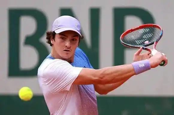 巴黎大师赛首轮多组对决屡屡出现,沙波迎来复仇之战