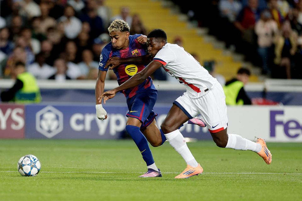 输球输人18岁亚马尔欧冠窝心脚逃红!4个月内被巴黎飞翼防死2次