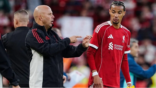 卡拉格:让埃基蒂克、伊萨克共存是斯洛特的战术难题