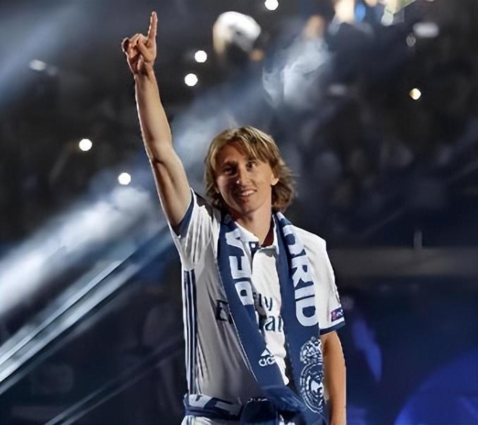 喜讯!大牌国脚后腰刚离开浙江队就做出重要决定,已公开发声确认