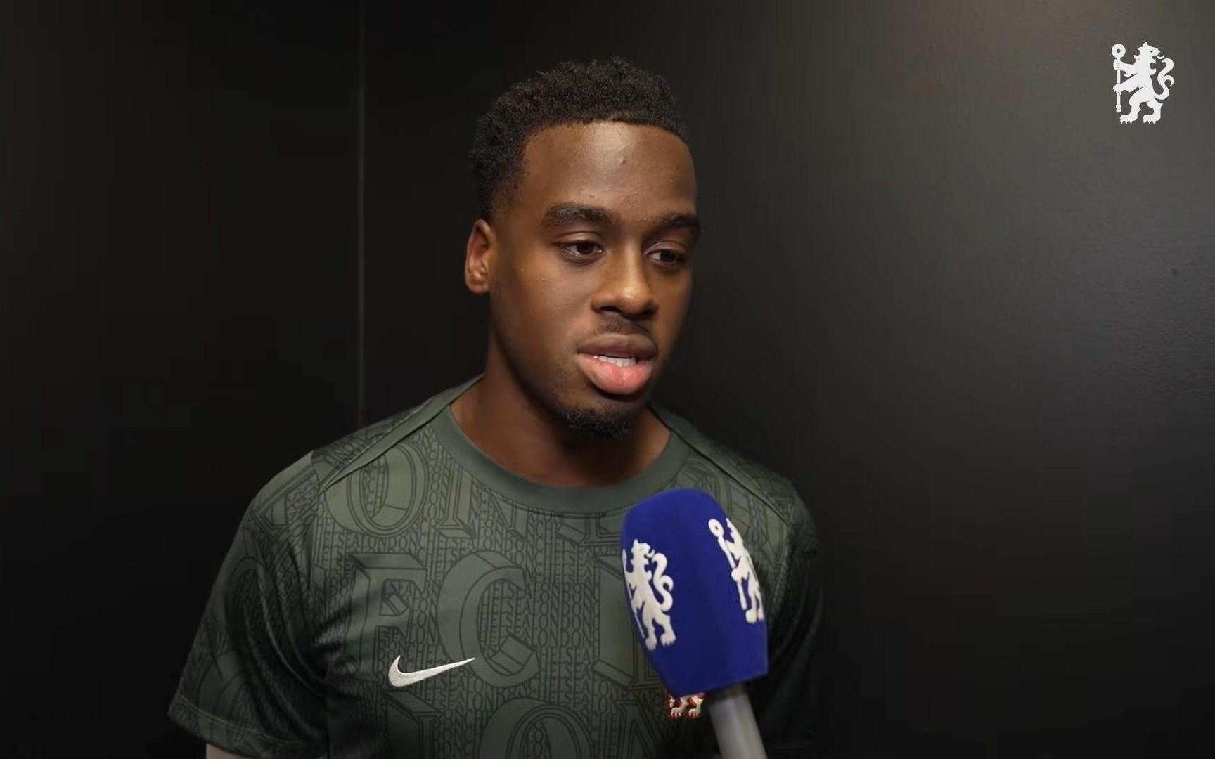 吉滕斯:教练让我发挥创造力,不是每次都要去边路一对一