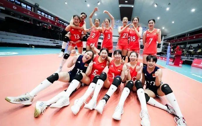 【完胜美国】中国队五连胜晋级U21女排世锦赛16强