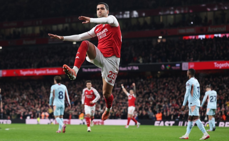 随着阿森纳20，利物浦11，切尔西13爆冷，英超最新积分榜出炉