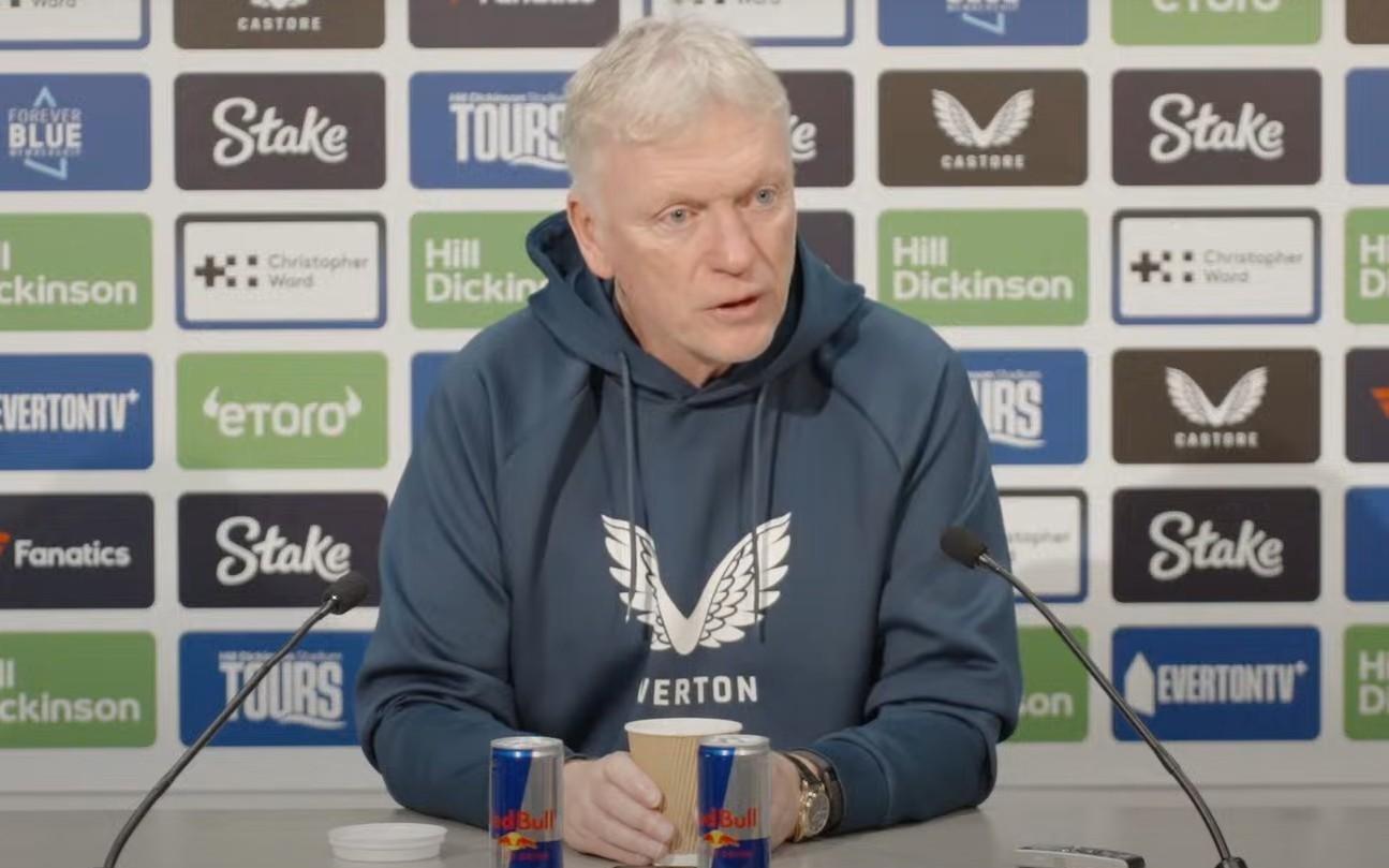 太妃糖客场对蓝军31年不胜,莫耶斯:打曼联也有类似的数据