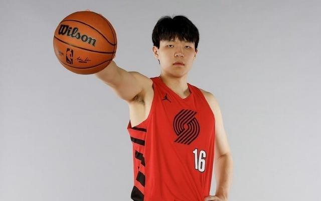 媒体人：杨瀚森8月9日再次出发，继续自己的NBA新秀赛季备战征程