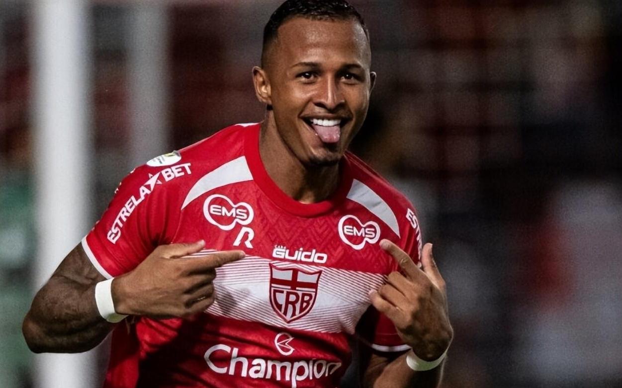 大手笔!中超3队哄抢巴甲强力边锋,转会费8百万,成都最有希望