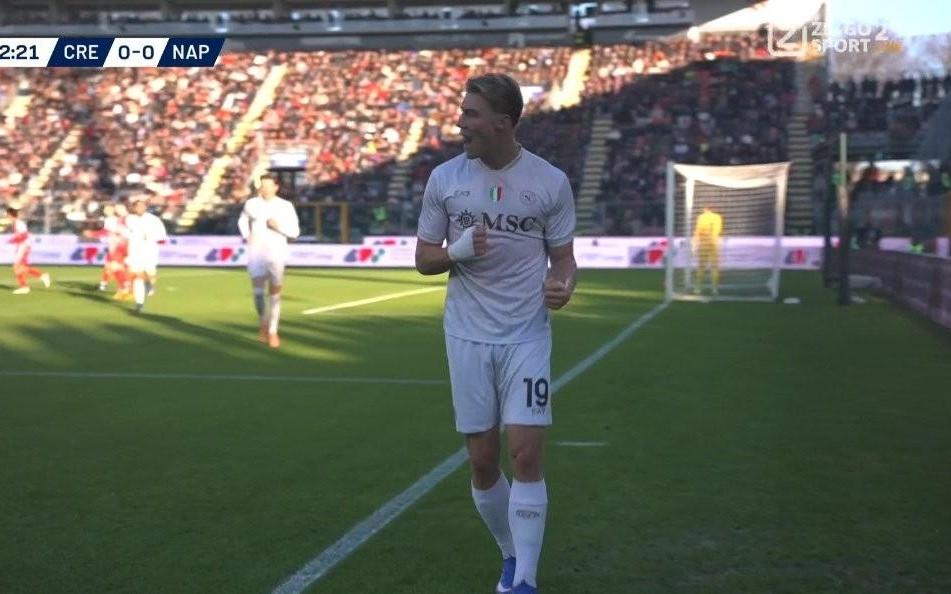 霍伊伦本赛季意甲12场5球，超过上赛