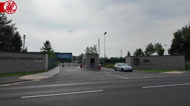 亿元强援进门了！载维尔茨的车辆已驶入利物浦基地，官宣在即