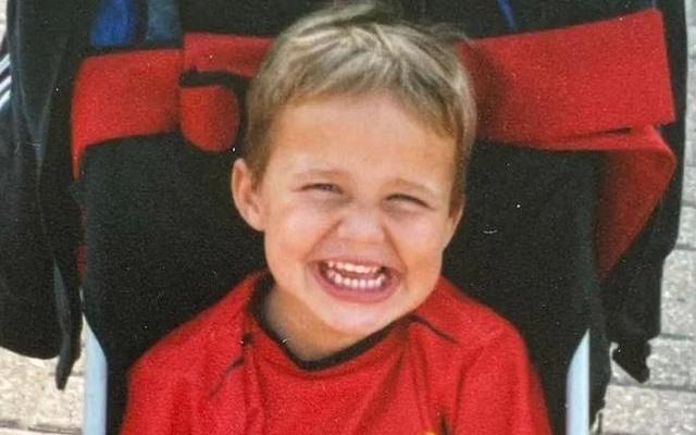 从小就是红魔，太阳报：拉门斯三岁时就穿过曼联的球衣