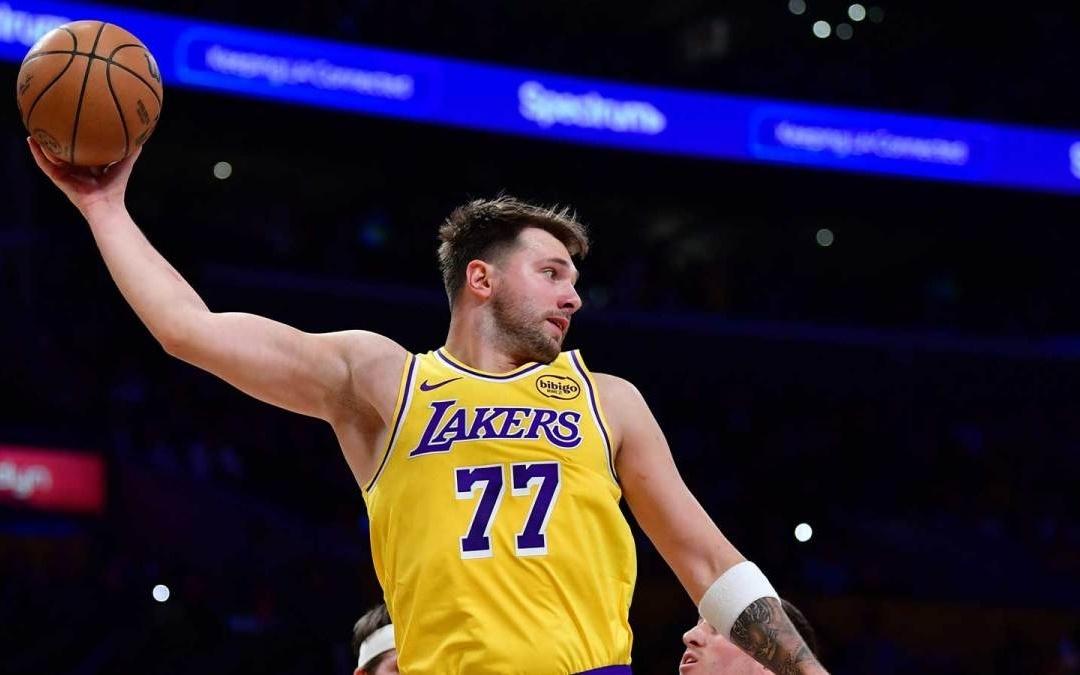 湖人队东契奇坦言“令人费解”的自