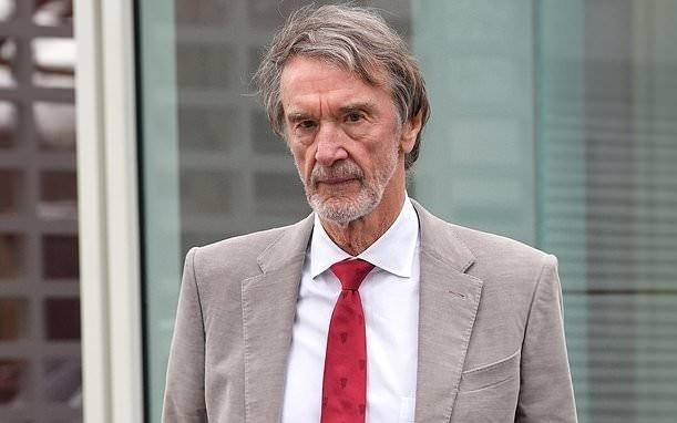 邮报：曼联要让受伤和停赛的球员赛前在vip包间和客户交流