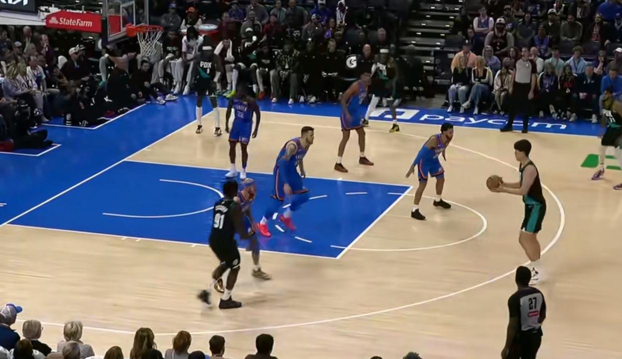 17分钟8分4板3助！杨瀚森打成开拓者大腿，或挤走克林根成首发