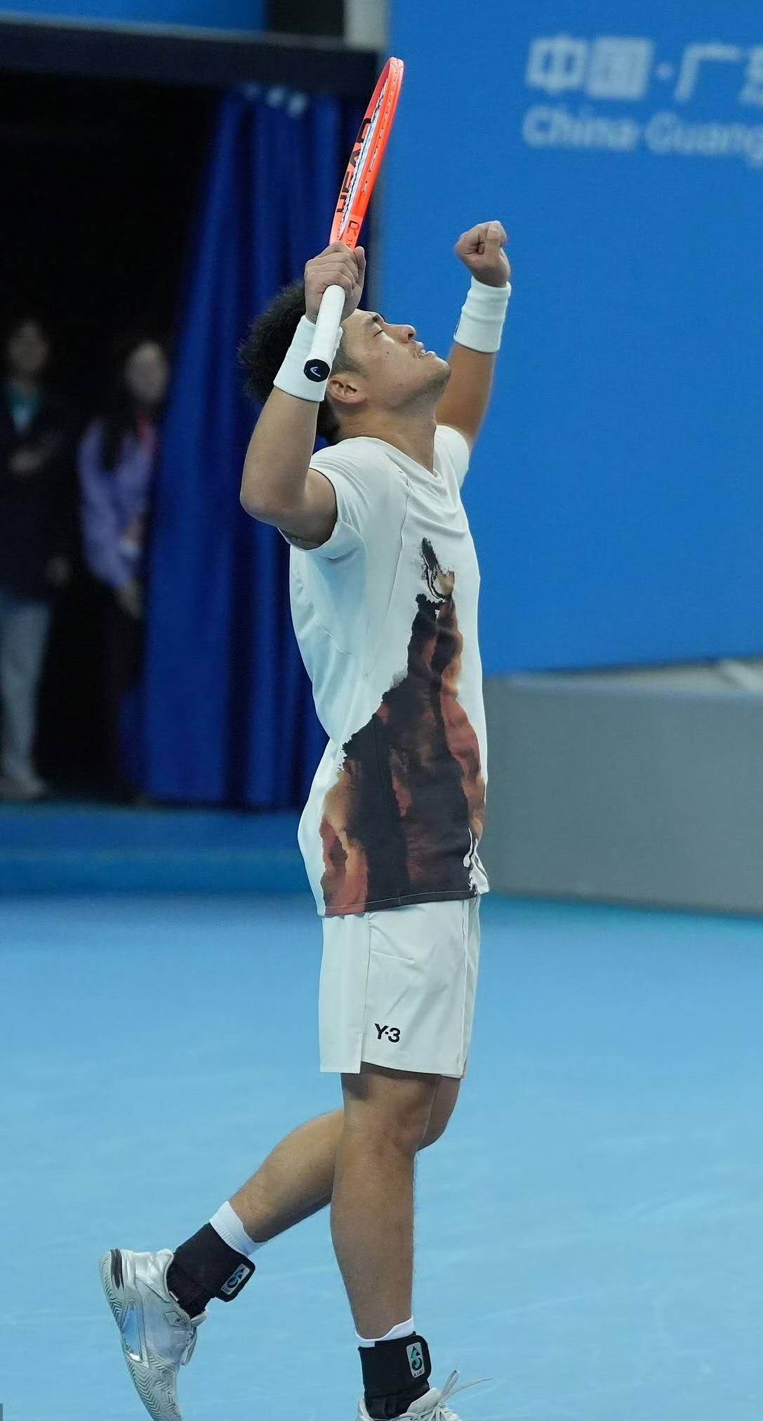 吴易昺兑现自己的豪言送蛋夺得全运