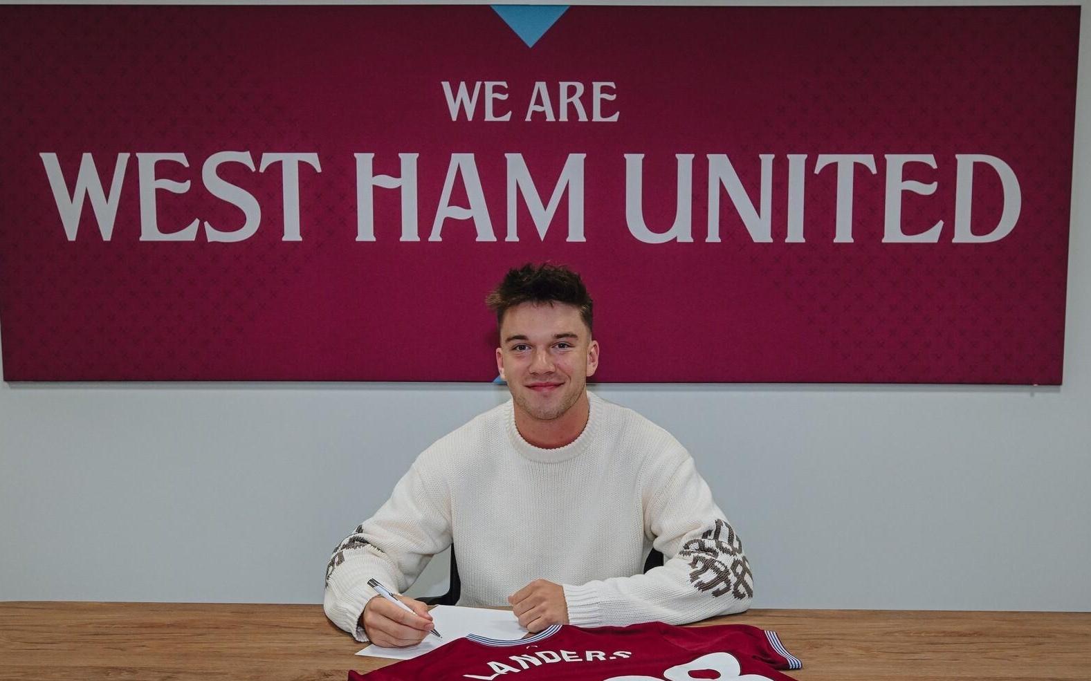 官方:西汉姆联与18岁前锋兰德斯续约至2028年夏天