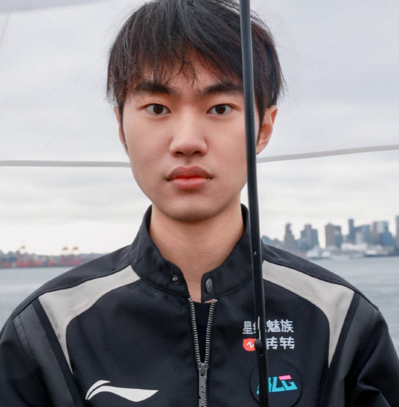 把大师当鸡杀！左手美服单排4局拿下107杀首局393爆杀G2上野