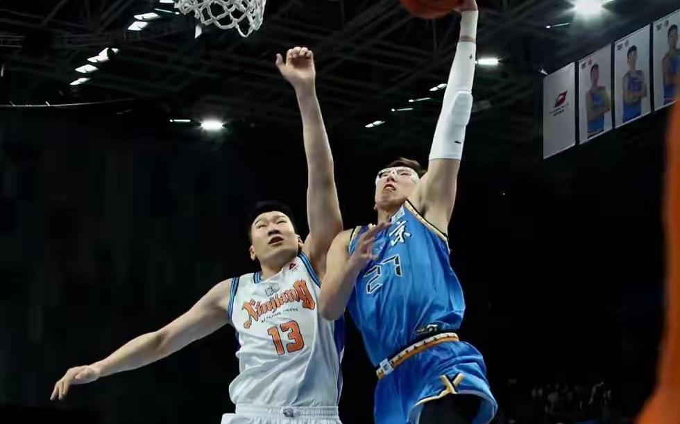 CBA再闹出笑话，五场比赛三大教练下