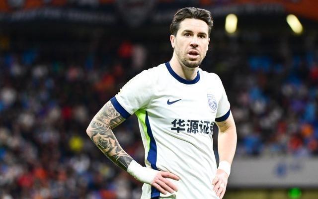 从竞争者到搅局者，成功保级难掩三镇困境