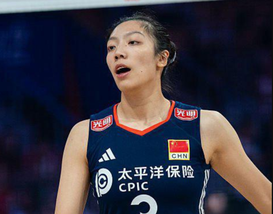 恭喜！中國女排又一21歲奇兵崛起：兩大王牌受限，她替補砍11分
