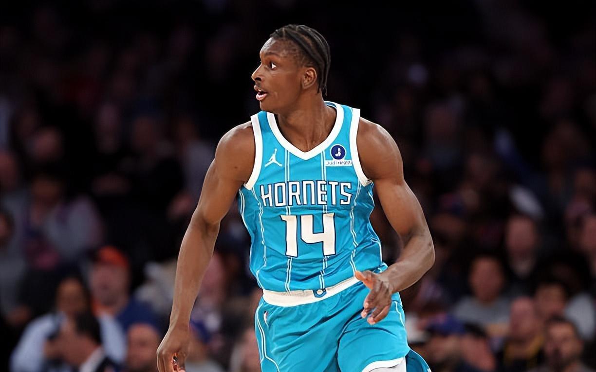 当初在快船毫无表现机会,但如今内线新星已经在黄蜂站稳脚跟了