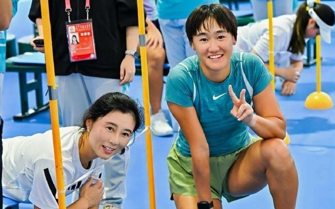 全运会网球项目选手进行体测，达标者