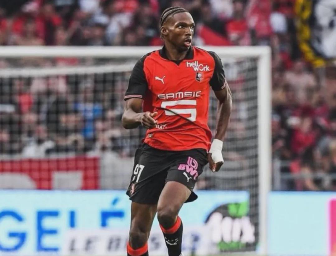 名记:皇马正密切关注法甲中卫新星!德媒:乌帕向拜仁下最后通牒