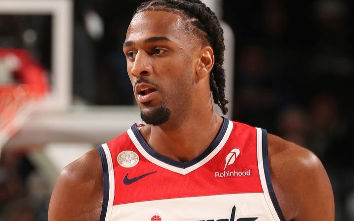 萨尔成为奇才队史上单场拿到30分+10篮板最年轻的球员