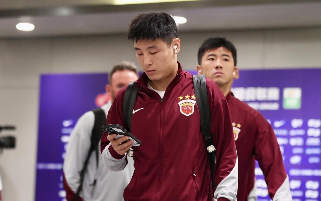 冠军DNA!武磊:希望海港队拿到更多的冠军,为上海争夺荣誉!