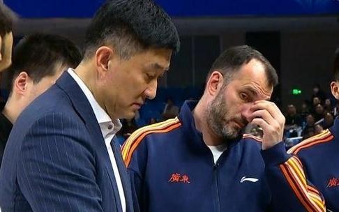 锁定CBA杯八强!广东男篮33分大胜合肥八强赛将战卫冕冠军