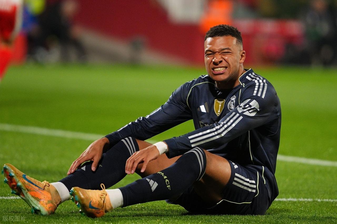 西甲最新战报皇马对巴萨是真爱!对弱旅3连平1分之差让出榜首