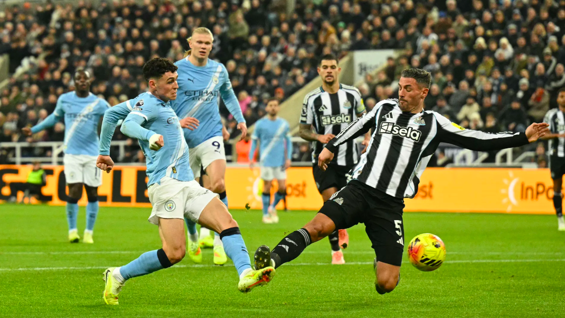 英超21神剧情浪费8次机会后7分钟对轰3球12.1亿豪门止步4连胜