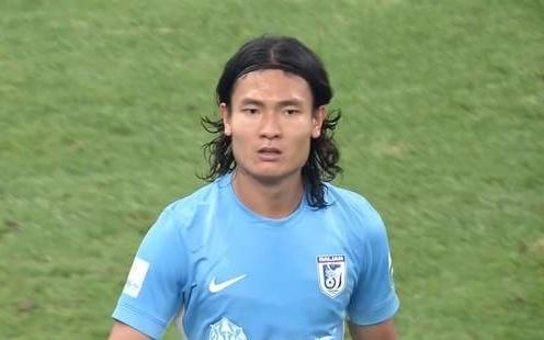 大连2年合同锁定吕焯毅，休1场防阿奇姆彭马莱莱复出，拒三连败