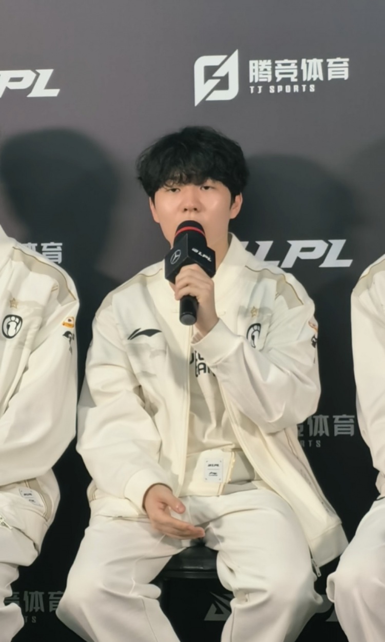 要知耻而后勇啊！Rookie：要从失利中学习到经验后面继续加油