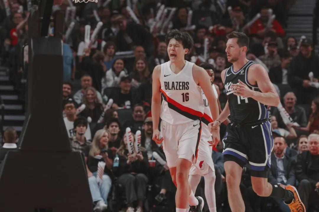 1换4!和杨瀚森互换球队!建筑工人成了NBA新星