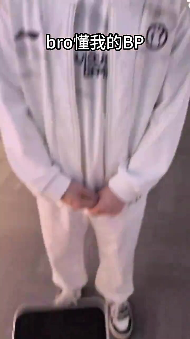 Rookie赛后发布视频Daeny：bro你懂我的bp！