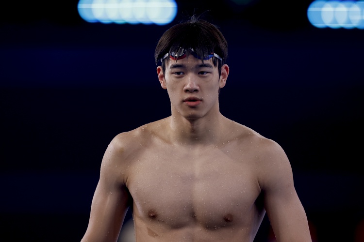 随队获得4x200自接力亚军！潘展乐收获个人本届世锦赛首枚奖牌